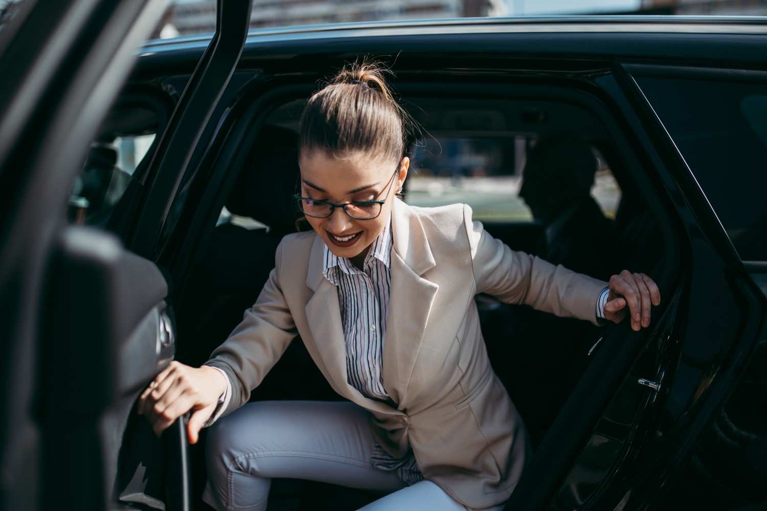 chauffeur, chauffeur service dubai, chauffeur driver, chauffeur service, luxury chauffeur service dubai, private chauffeur, dubai chauffeur service, chauffeur service in dubai.